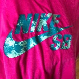 Nike skateboarding shirt